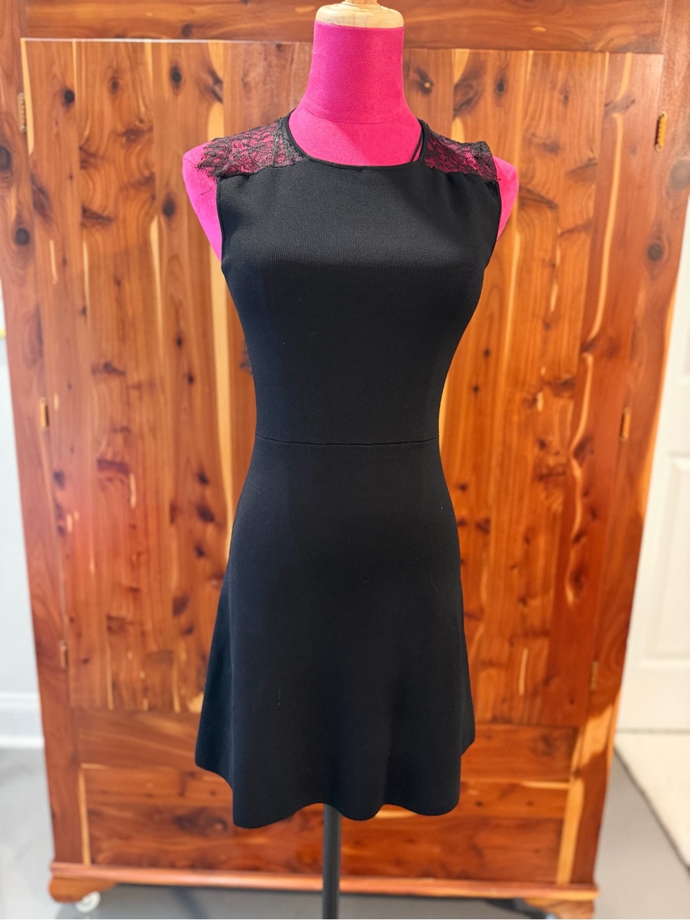NWT Zara Black Sleeveless Lace-Shoulder Fit & Flare Knit Dress Size Small